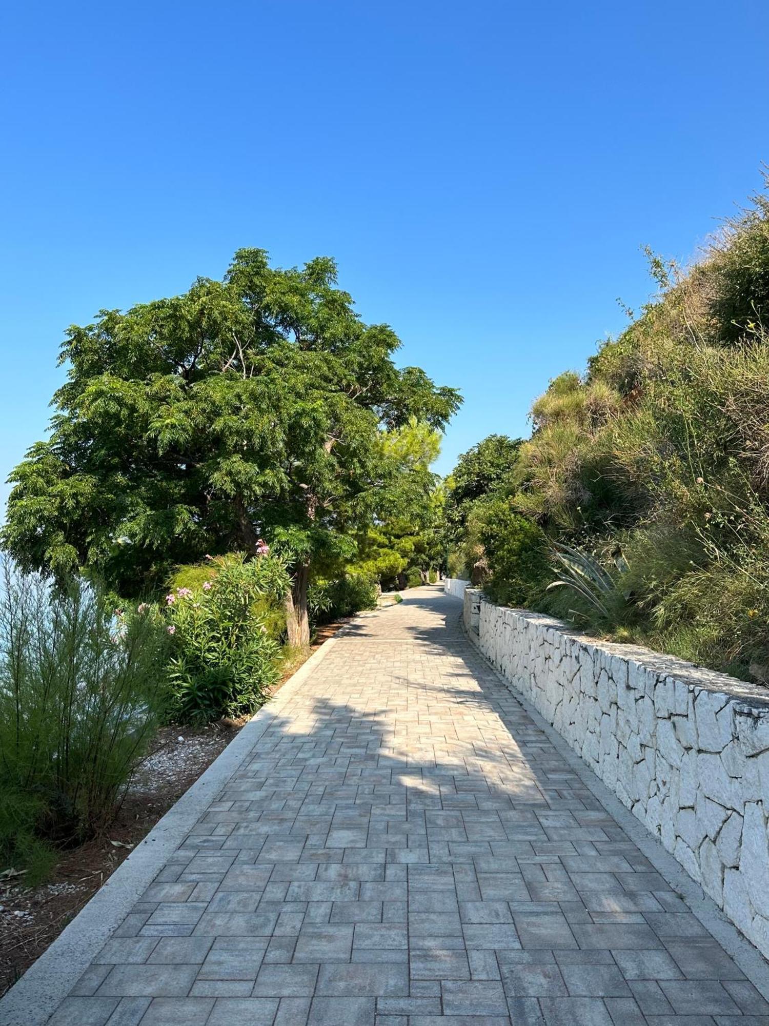 Zen Residence Brist Exterior photo